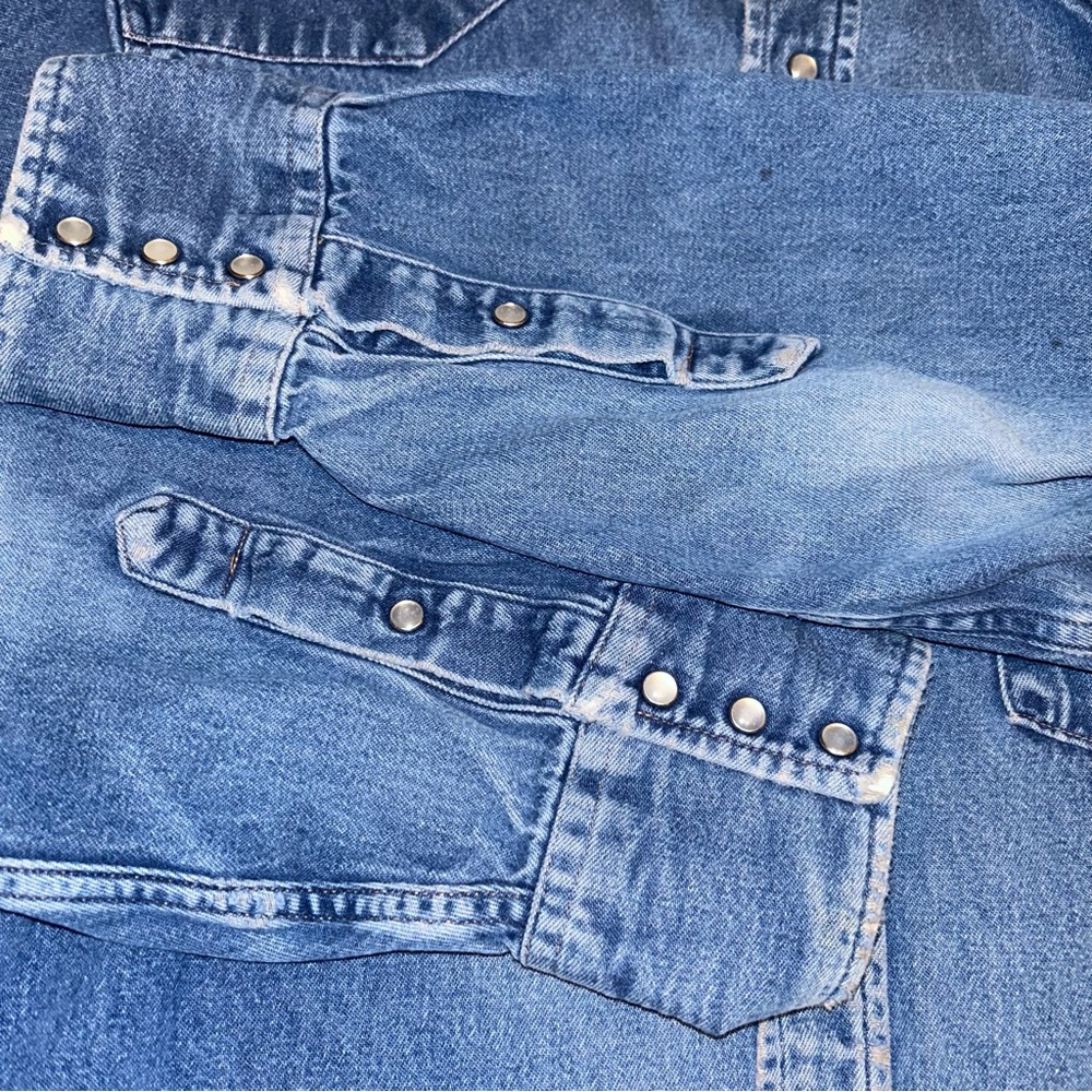 Vintage Carhartt Denim Shirt Men’s 17 1/2 x 35 Pearl Snap Distressed S02 - Picture 8 of 10